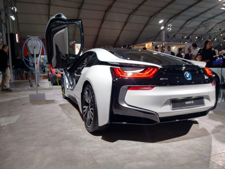 voiture electrique BMW i8 Hybride